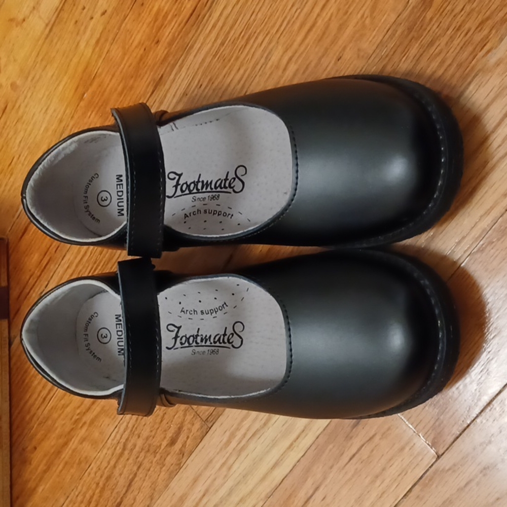 FOOTMATES Mary Jane shoes